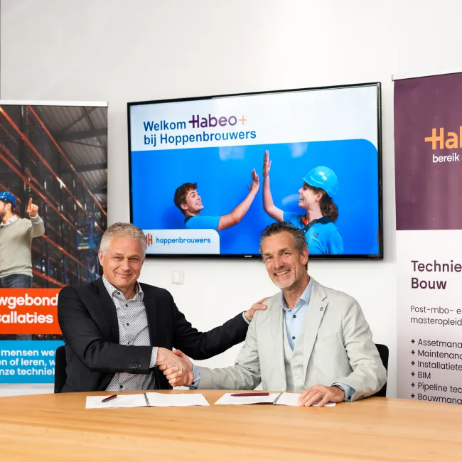 Habeo+ en Hoppenbrouwers lanceren traineeship Calculator Elektrotechniek